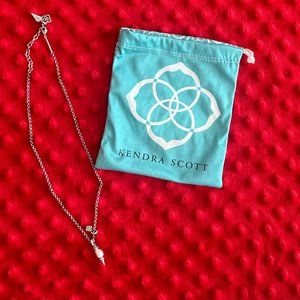 Kendra Scott necklace
